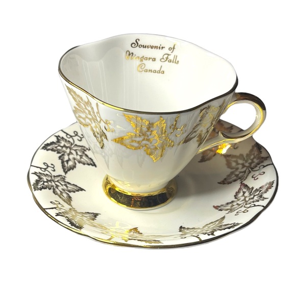 Vintage Royal Winton Gold floral tea cup & saucer bone china England - Picture 1 of 12